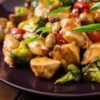 鶏肉とマッシュルームとブロッコリーの炒め物・中華レストラン
