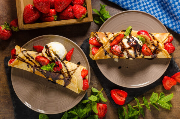 crepes with ice cream